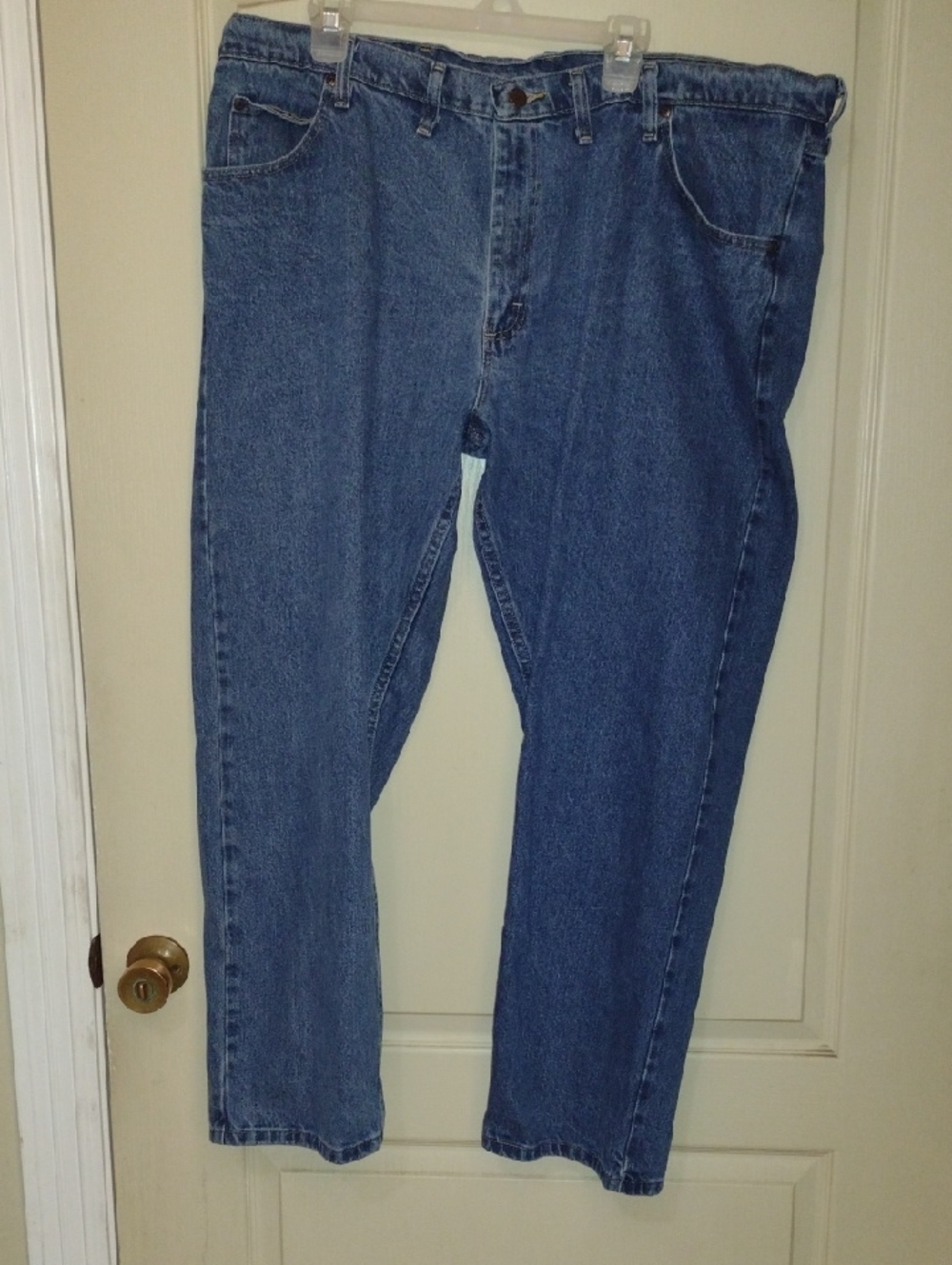 Wrangler Men's Relaxed Fit Blue Denim Jeans